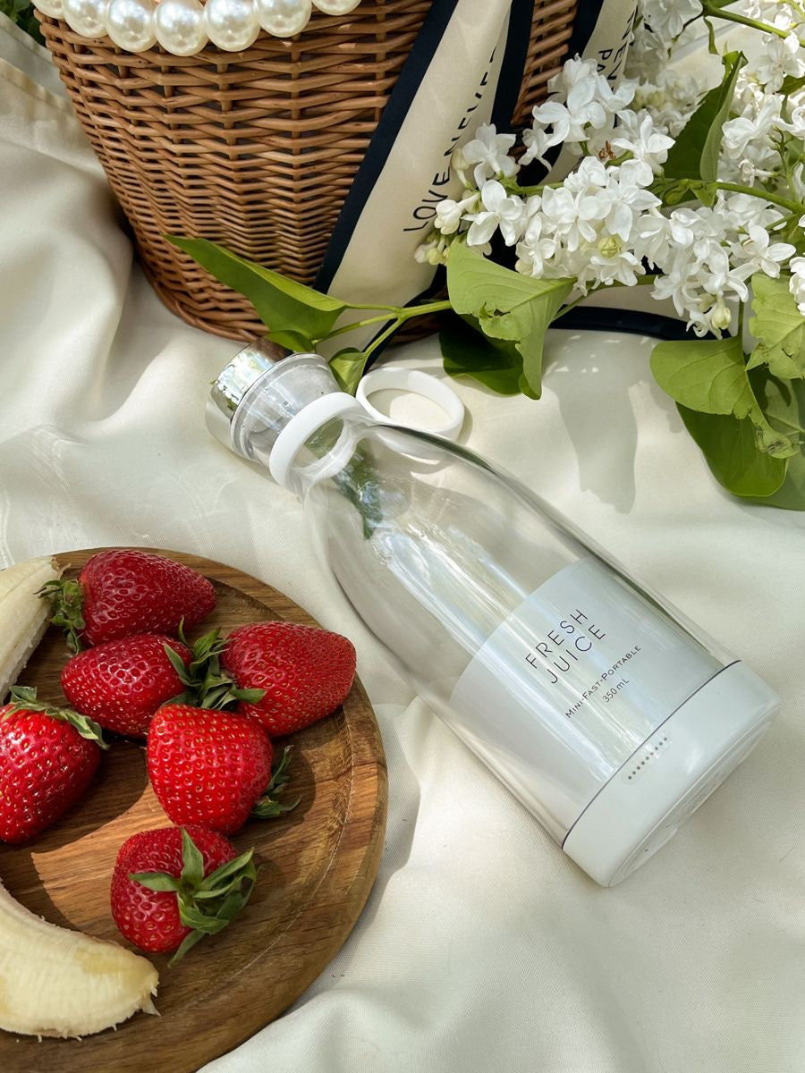 Fresh Juice Co Portable Blender – Blend Smoothies Anywhere